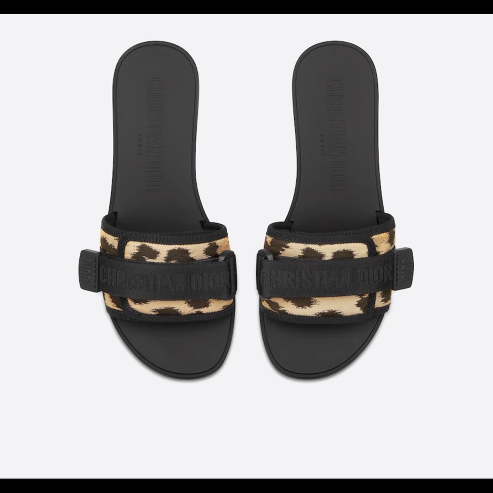 Small cheetah print